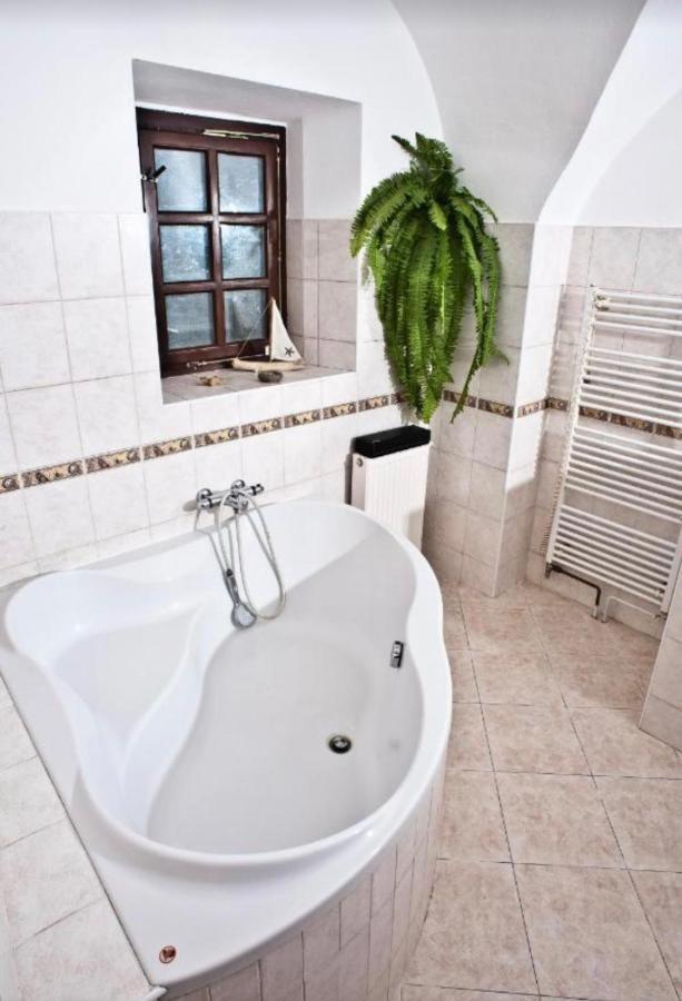 Vip Miku Apartman 2 Mikulov Exterior foto